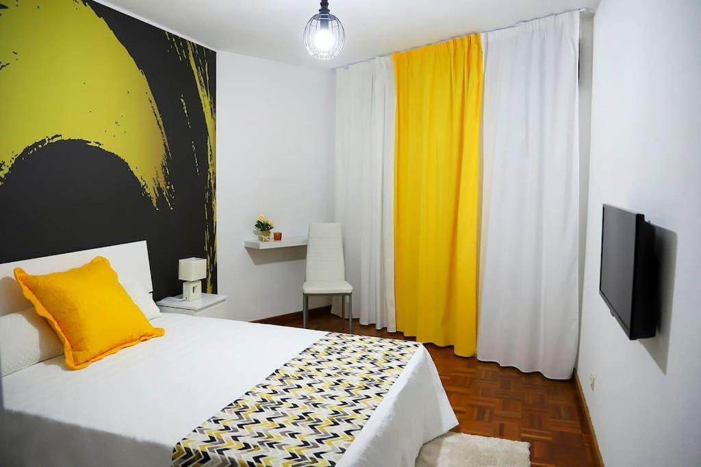 Downtown 5min Marina + 2 Bedroom + Parking Apartment